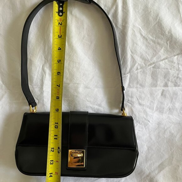 Salvatore Ferragamo Grancini Leather handbag - Picture 7 of 11